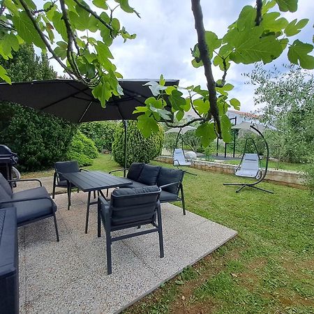 Greta Apartment Vrbnik Exterior foto